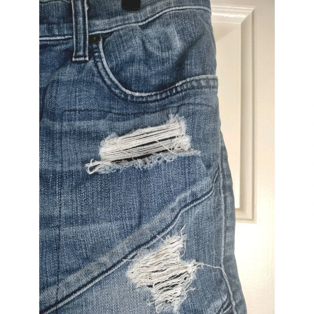 True Religion Geno Mens Denim Shorts Size 32 Distressed Moto Ribbed Slim Relaxed
